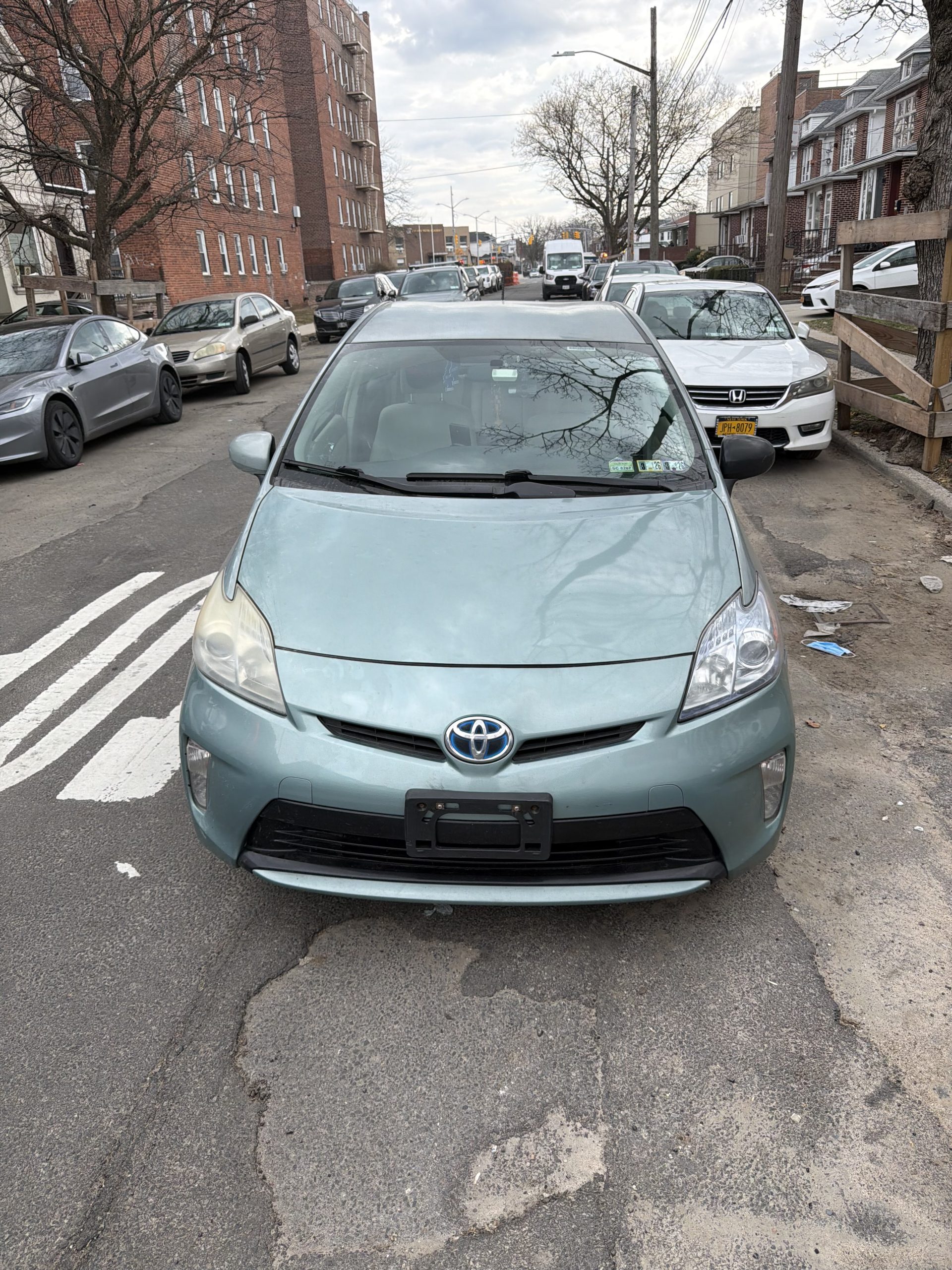 იყიდება პრიუსი